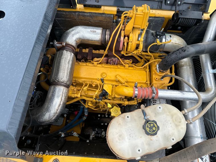 image for item EH5396 2022 John Deere 250G LC excavator