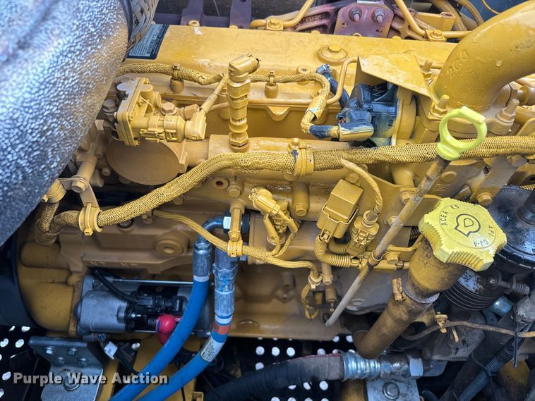 image for item EH5396 2022 John Deere 250G LC excavator