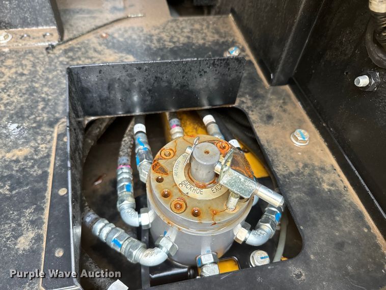 image for item EH5396 2022 John Deere 250G LC excavator