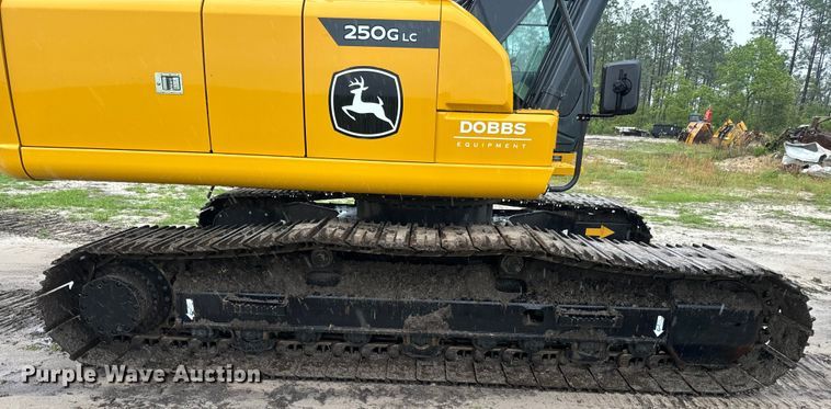 image for item EH5396 2022 John Deere 250G LC excavator