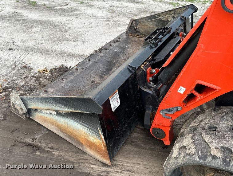 image for item EH5418 2021 Kubota SVL97-2 tracked skid steer loader