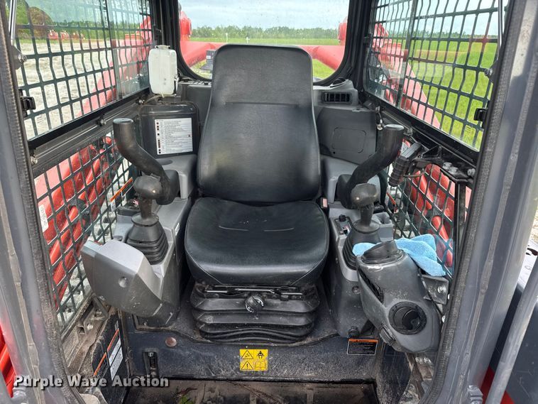 image for item EH5418 2021 Kubota SVL97-2 tracked skid steer loader