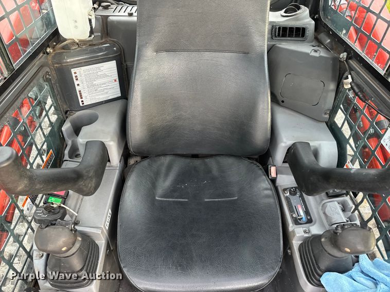 image for item EH5418 2021 Kubota SVL97-2 tracked skid steer loader