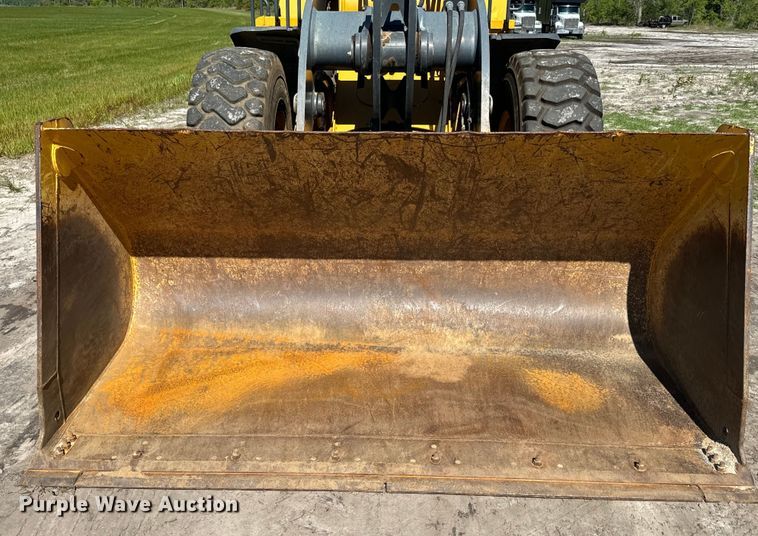 image for item EH5423 2014 John Deere 624K wheel loader