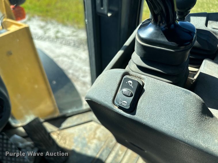 image for item EH5423 2014 John Deere 624K wheel loader