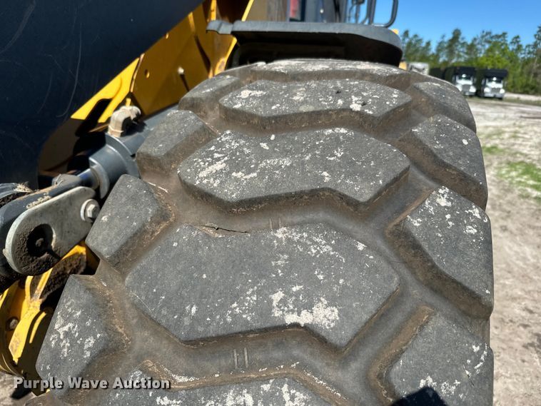 image for item EH5423 2014 John Deere 624K wheel loader