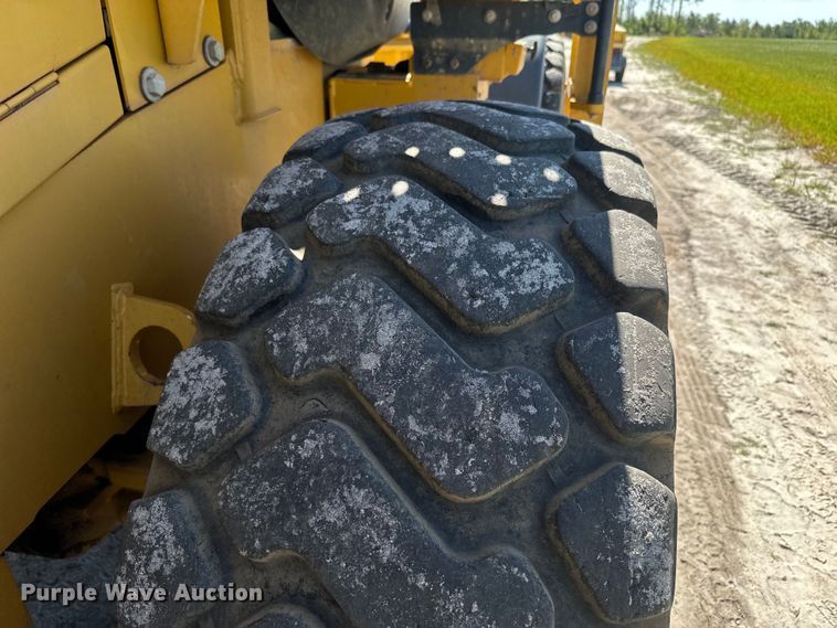 image for item EH5423 2014 John Deere 624K wheel loader