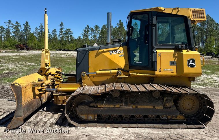 image for item EH5425 2012 John Deere  700J LGP dozer