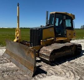 image for item EH5425 2012 John Deere  700J LGP dozer