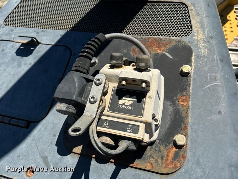 image for item EH5425 2012 John Deere  700J LGP dozer