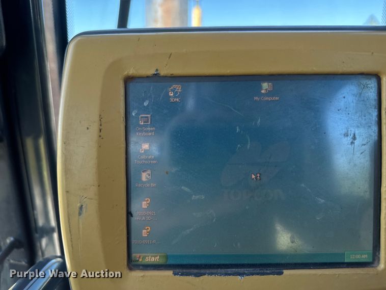 image for item EH5425 2012 John Deere  700J LGP dozer