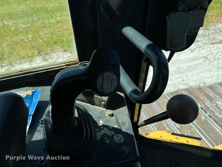 image for item EH5425 2012 John Deere  700J LGP dozer