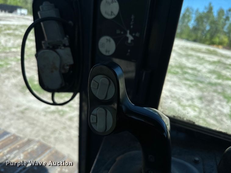 image for item EH5425 2012 John Deere  700J LGP dozer