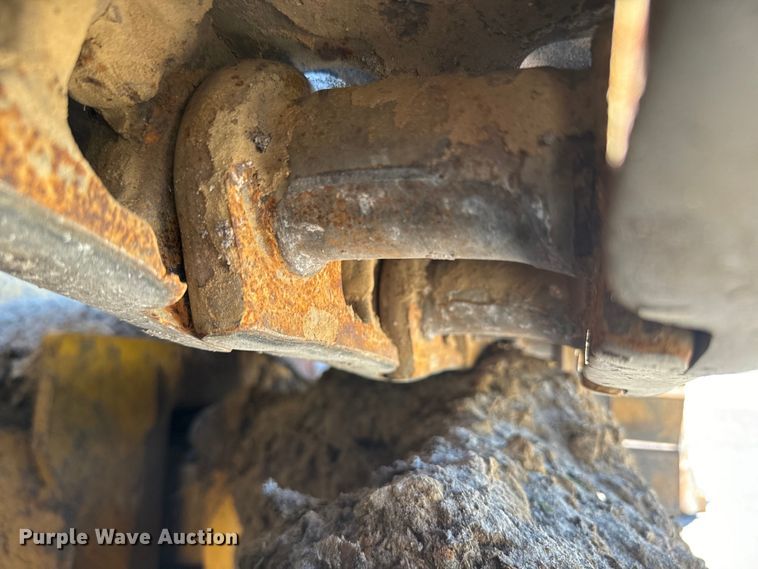 image for item EH5425 2012 John Deere  700J LGP dozer