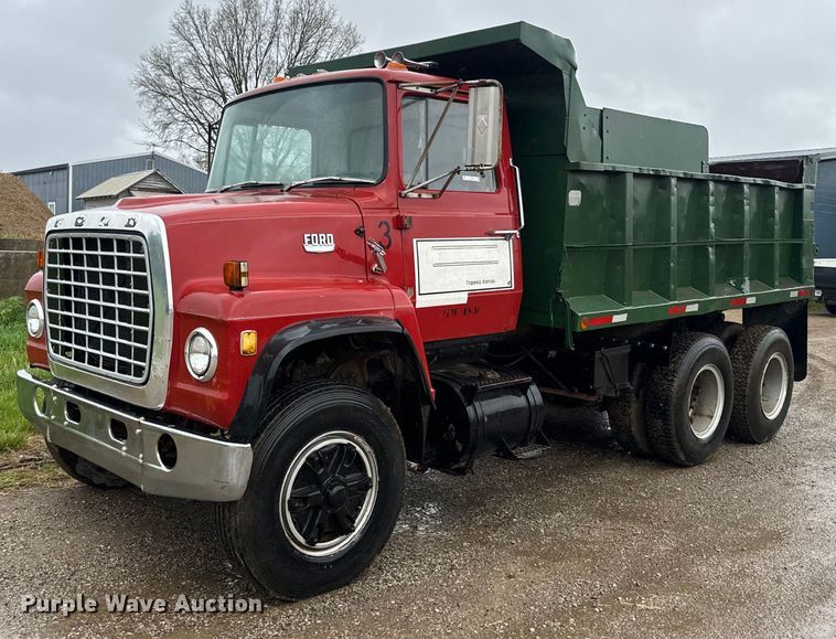 image for item EH5488 1976 Ford NT8000 dump truck
