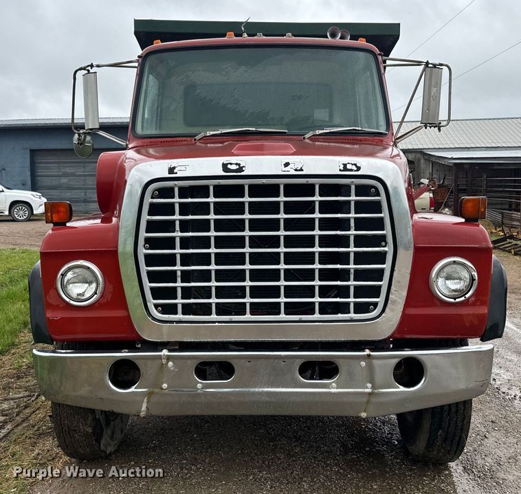 image for item EH5488 1976 Ford NT8000 dump truck