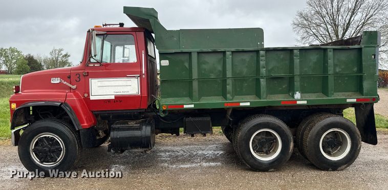 image for item EH5488 1976 Ford NT8000 dump truck