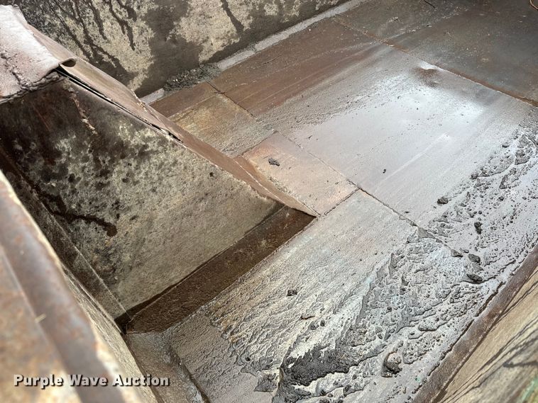 image for item EH5488 1976 Ford NT8000 dump truck