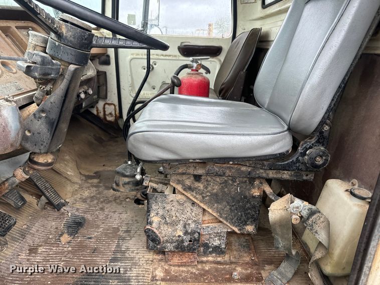 image for item EH5488 1976 Ford NT8000 dump truck