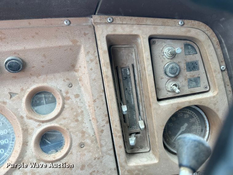 image for item EH5488 1976 Ford NT8000 dump truck