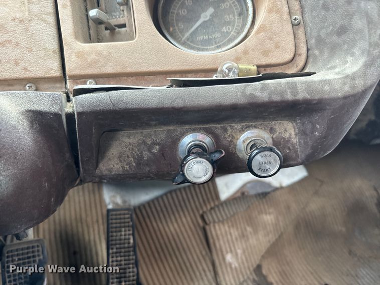 image for item EH5488 1976 Ford NT8000 dump truck