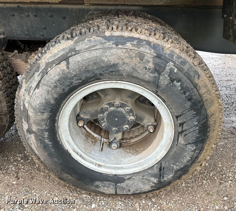 image for item EH5488 1976 Ford NT8000 dump truck