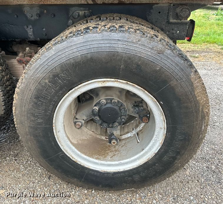 image for item EH5488 1976 Ford NT8000 dump truck