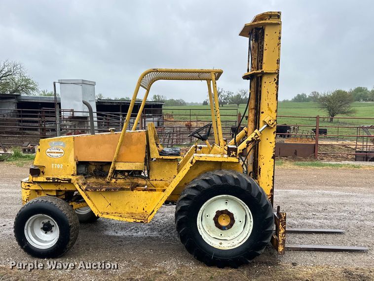 image for item EH5489 Allis Chalmers 630 forklift