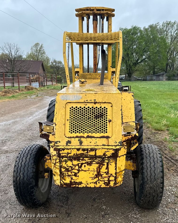 image for item EH5489 Allis Chalmers 630 forklift