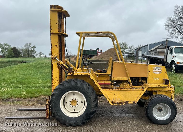 image for item EH5489 Allis Chalmers 630 forklift