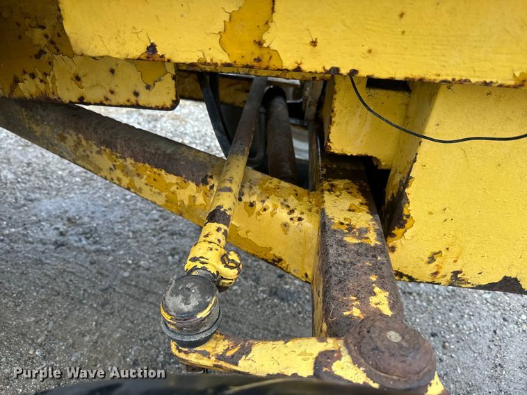 image for item EH5489 Allis Chalmers 630 forklift