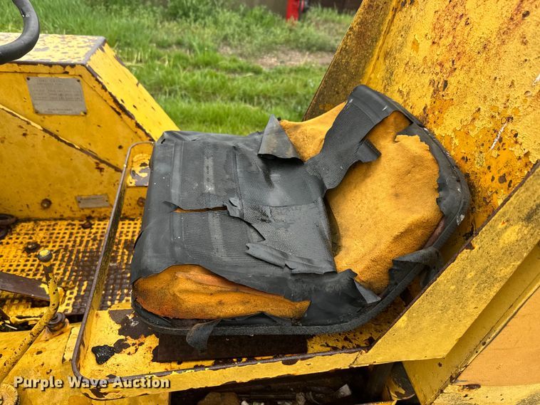 image for item EH5489 Allis Chalmers 630 forklift