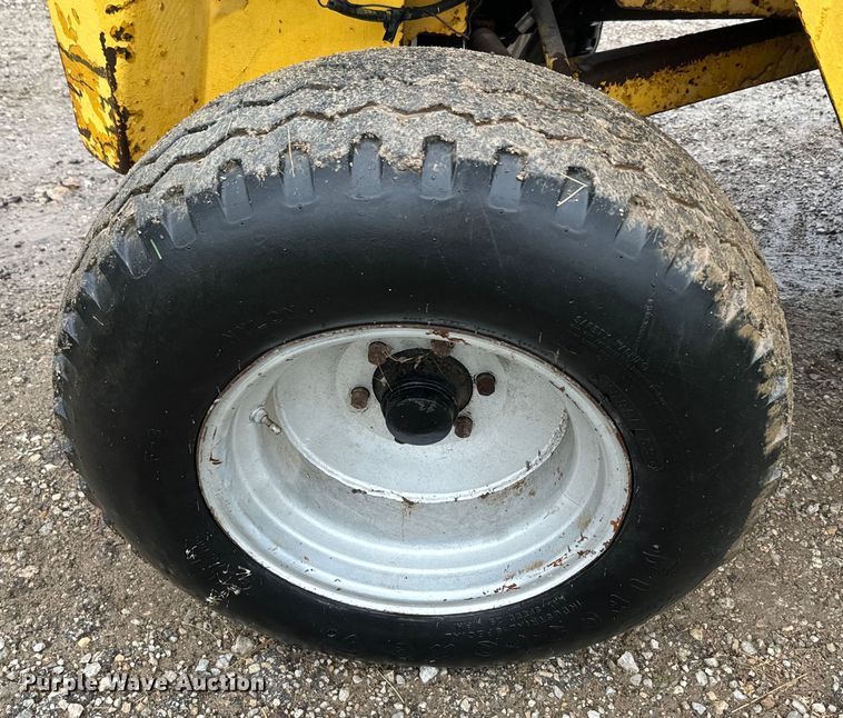 image for item EH5489 Allis Chalmers 630 forklift