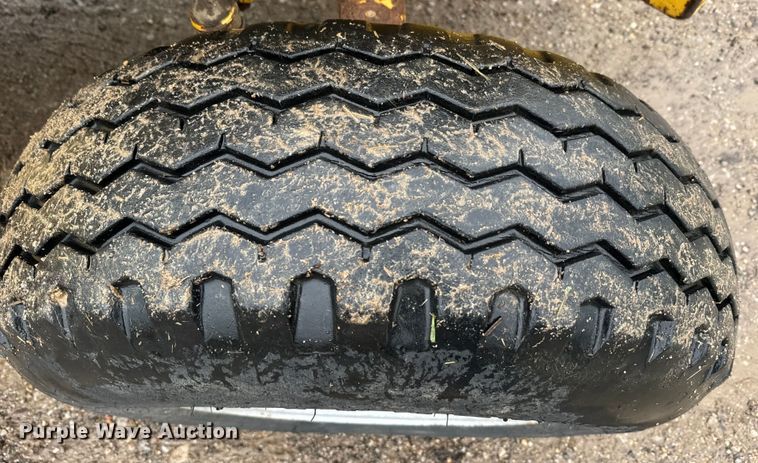 image for item EH5489 Allis Chalmers 630 forklift