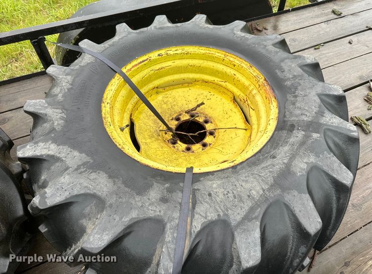 image for item EH5489 Allis Chalmers 630 forklift