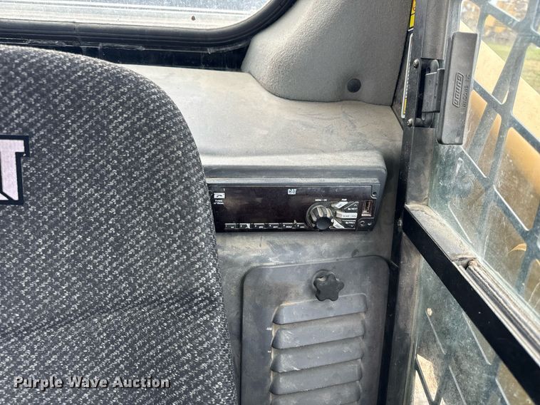 image for item EH6673 2017 Caterpillar 289D tracked skid steer loader