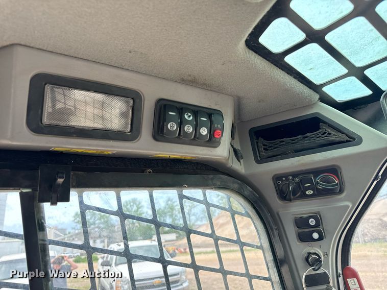 image for item EH6673 2017 Caterpillar 289D tracked skid steer loader