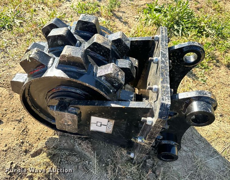 image for item EH6697 2024 GIYI excavator compaction wheel