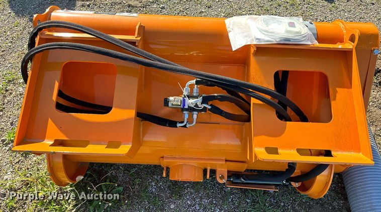 image for item EH6699 2023 LandHonor DCM-11-250G skid steer concrete mixer