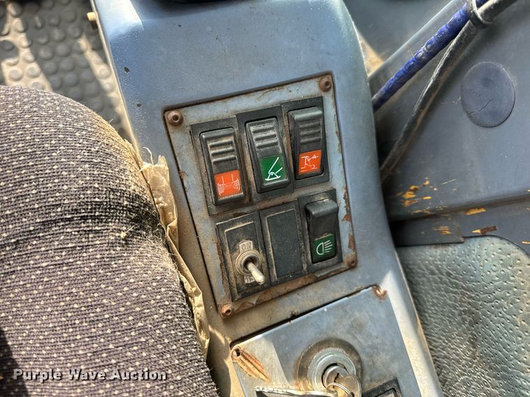 image for item EH6713 2003 Atlas 1604KZW wheeled excavator