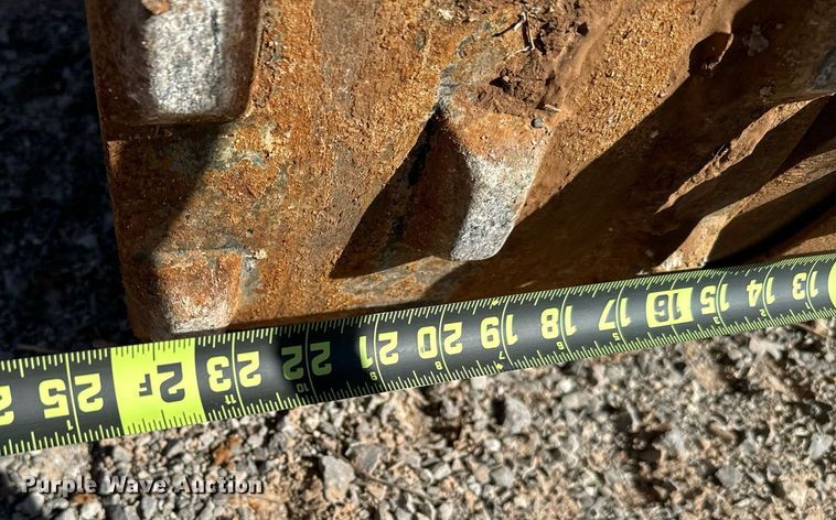 image for item EJ0271 Bomag  BMP8500 trench compactor