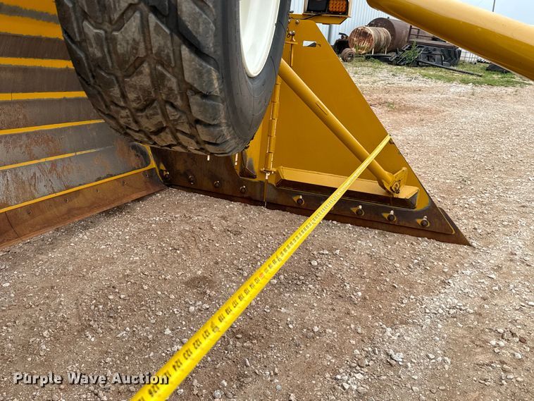 image for item EJ0518 2020 K-Tec 2822 Flex land leveler