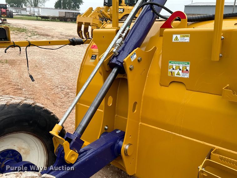 image for item EJ0518 2020 K-Tec 2822 Flex land leveler