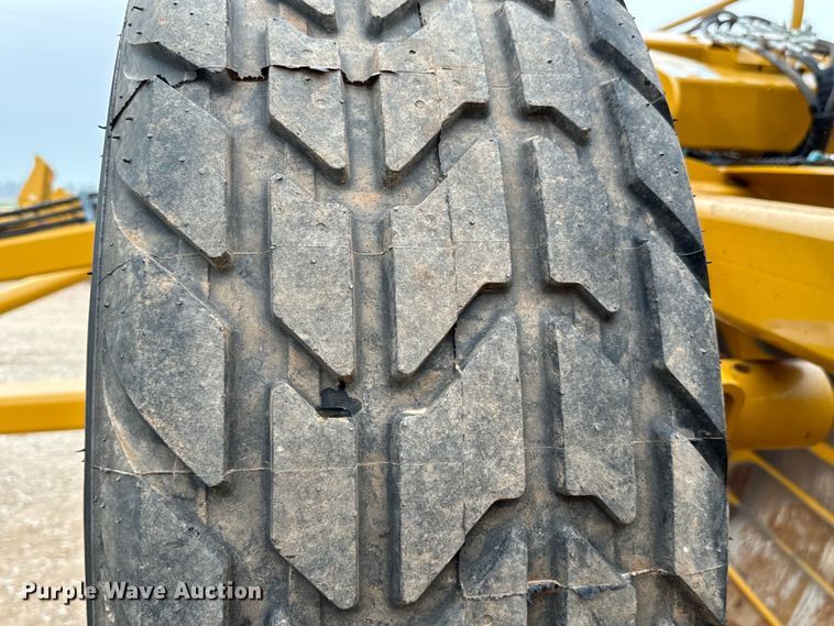 image for item EJ0518 2020 K-Tec 2822 Flex land leveler