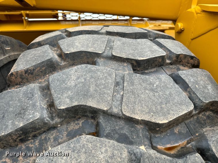 image for item EJ0520 2019 K-Tec 1233 scraper