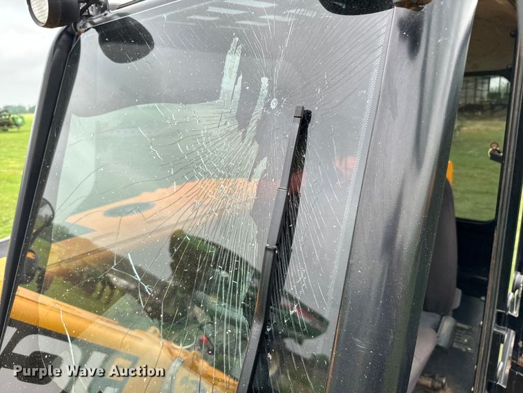 image for item EJ0522 2021 JCB 505-20 tool carrier telehandler