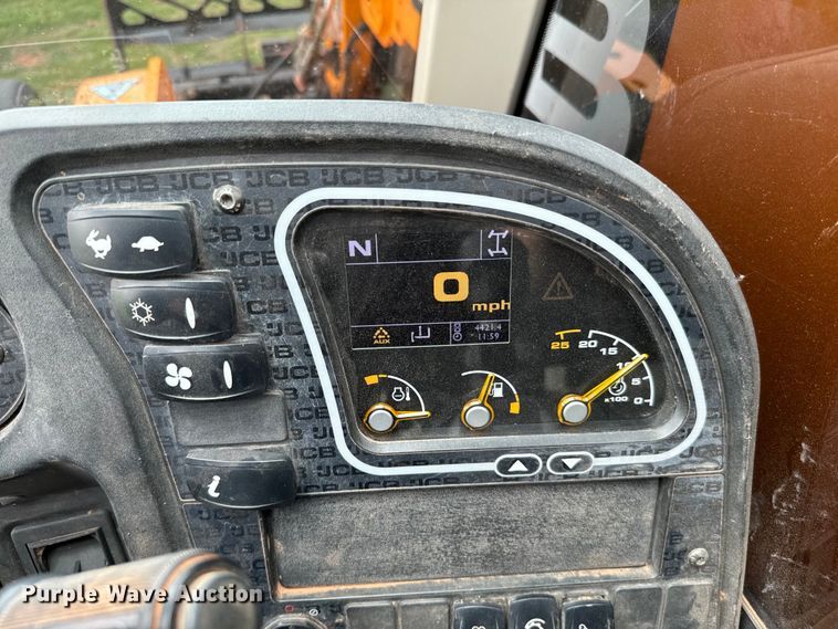 image for item EJ0522 2021 JCB 505-20 tool carrier telehandler