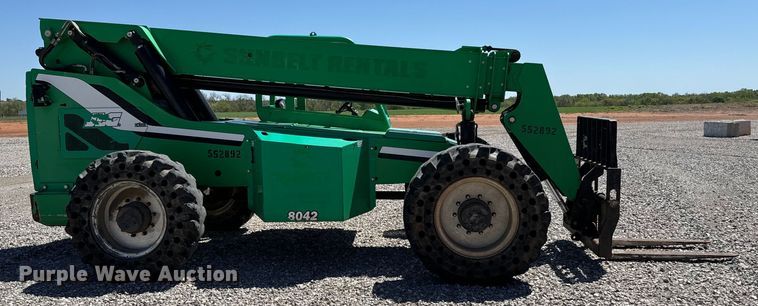 image for item EJ0553 2013 JLG Skytrak 8042 telehandler