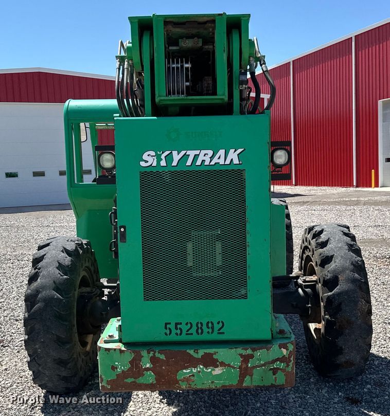 image for item EJ0553 2013 JLG Skytrak 8042 telehandler