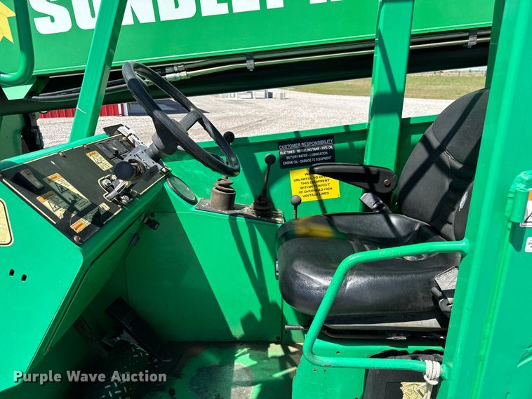 image for item EJ0553 2013 JLG Skytrak 8042 telehandler